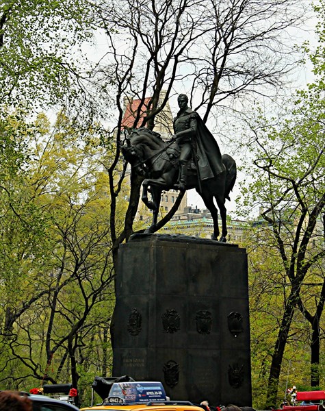 251-Памятник Симону Боливару